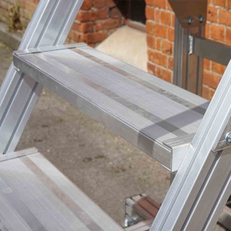 Mobile Cantilever Steps - TB Davies™